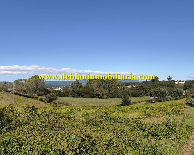 UBICADA EN VALENÇA, QUINTA DO FORTE CON TERRENO DE 22.600 M2