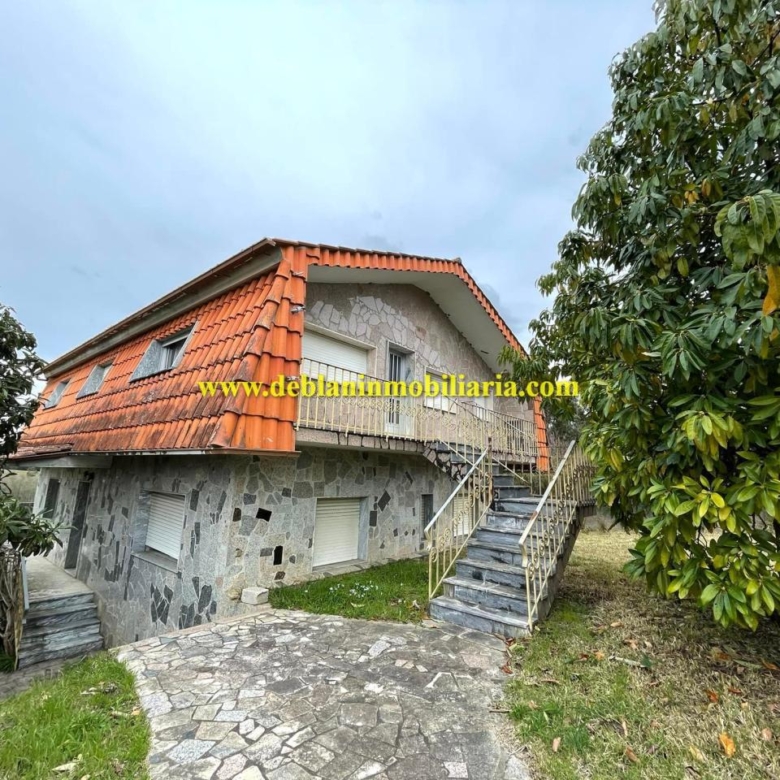 UBICADA EN VALENÇA, QUINTA DO FORTE CON TERRENO DE 22.600 M2