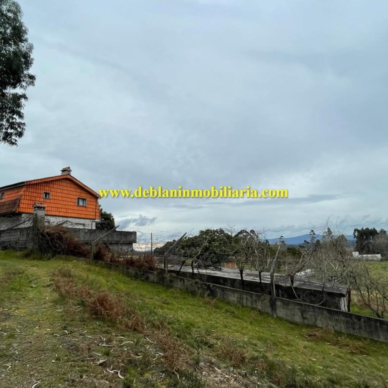 UBICADA EN VALENÇA, QUINTA DO FORTE CON TERRENO DE 22.600 M2