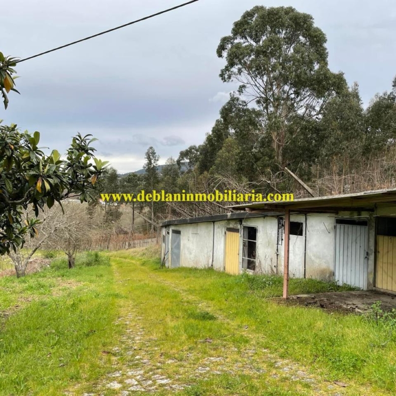 UBICADA EN VALENÇA, QUINTA DO FORTE CON TERRENO DE 22.600 M2