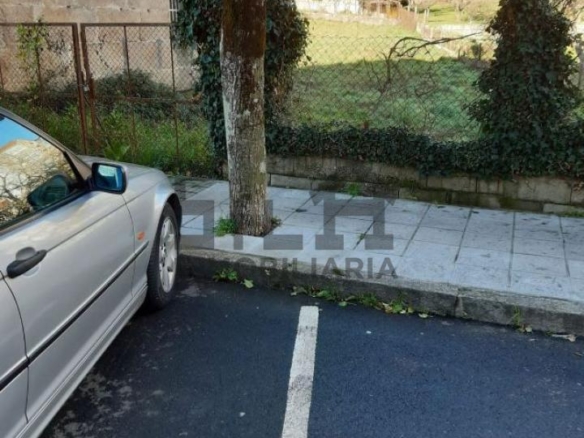SOLAR 2.700M2 EN CARBALLIÑO