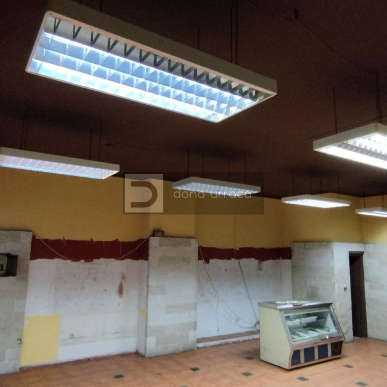 Local en venta en calle San Rosendo