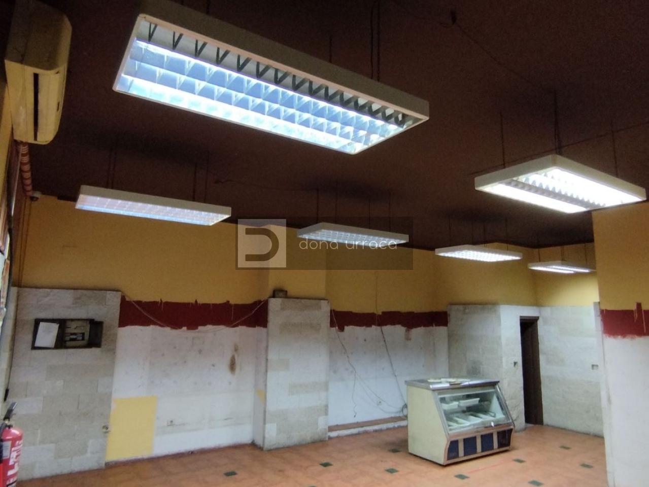 Local en venta en calle San Rosendo