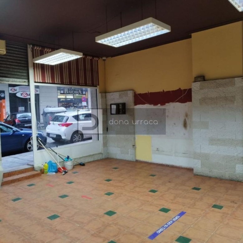 Local en venta en calle San Rosendo