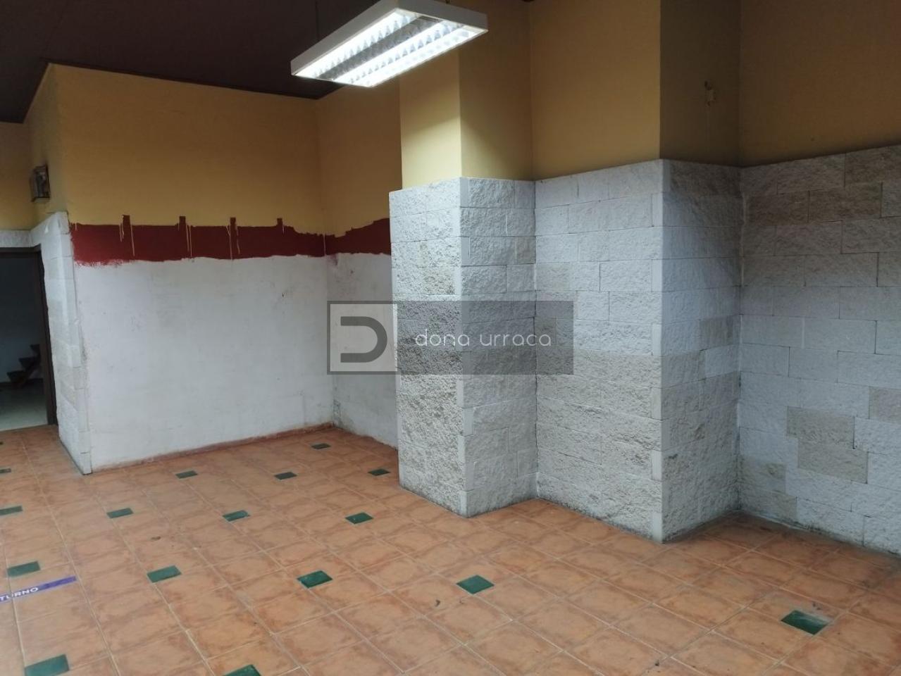 Local en venta en calle San Rosendo
