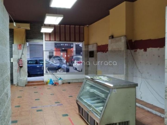Local en venta en calle San Rosendo