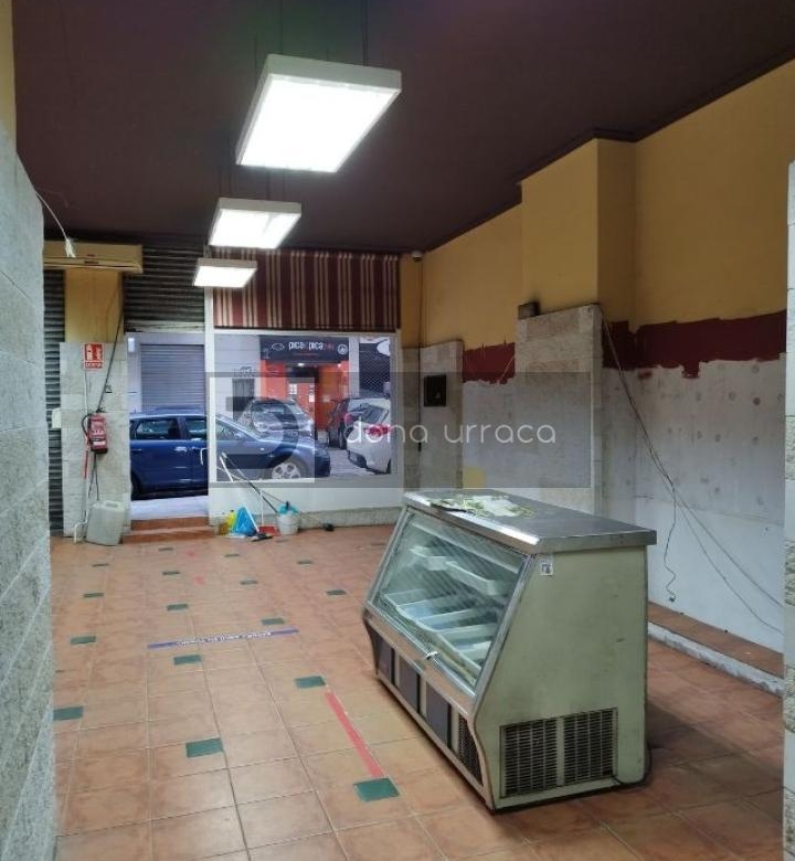 Local en venta en calle San Rosendo