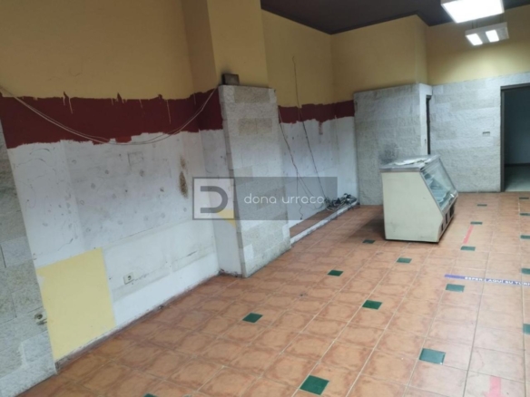 Local en venta en calle San Rosendo