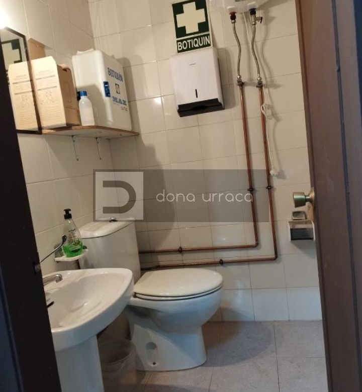 Local en venta en calle San Rosendo