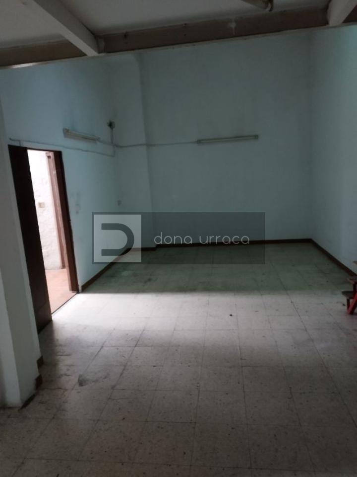 Local en venta en calle San Rosendo
