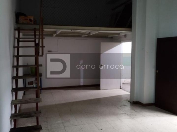 Local en venta en calle San Rosendo