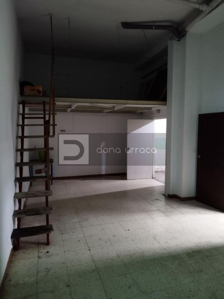 Local en venta en calle San Rosendo