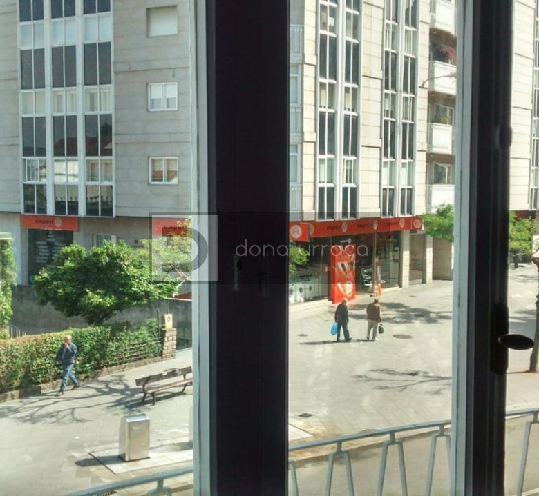 Alquiler de Oficina en calle Sáenz Díez