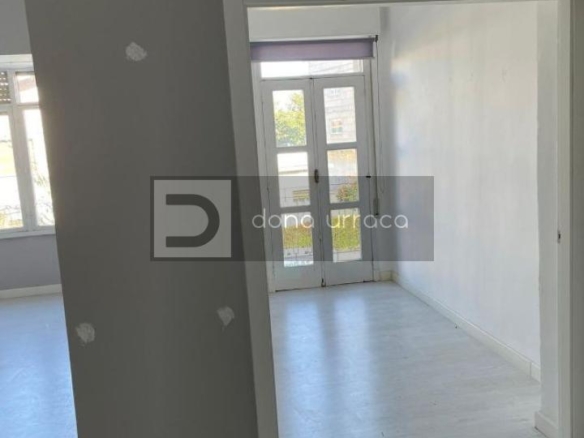 Alquiler de Oficina en calle Sáenz Díez
