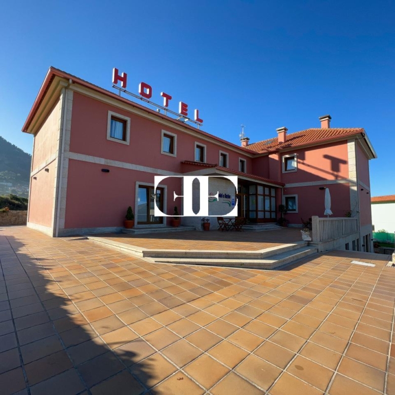 Inversión Hotelera de Éxito en Santa María de Oya: Hotel A Riña
