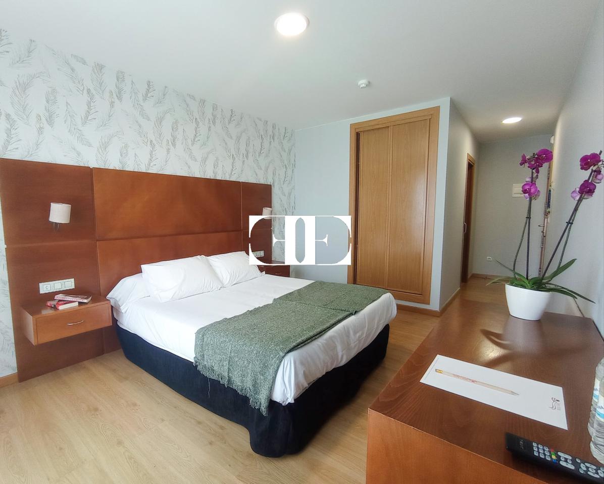 Inversión Hotelera de Éxito en Santa María de Oya: Hotel A Riña
