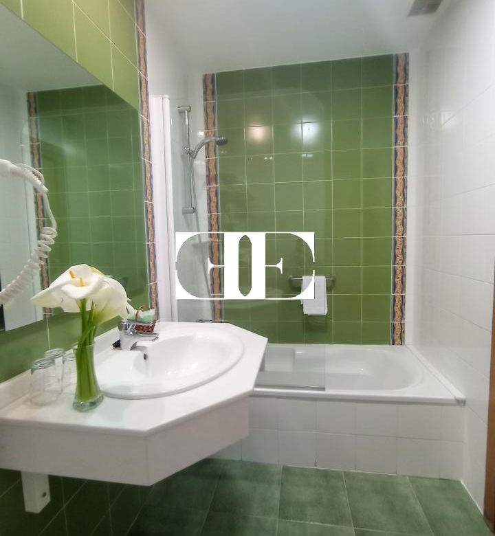 Inversión Hotelera de Éxito en Santa María de Oya: Hotel A Riña