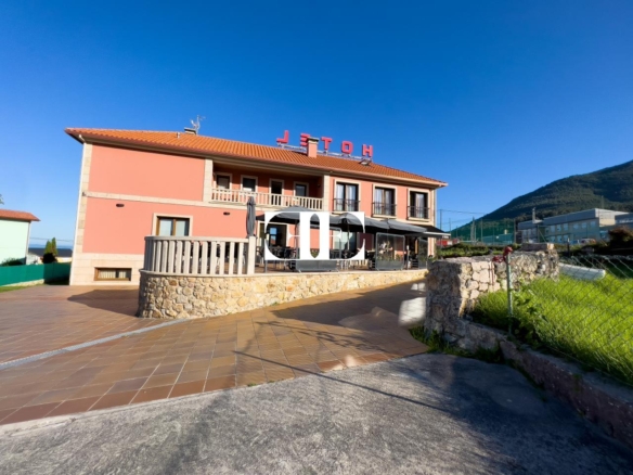 Inversión Hotelera de Éxito en Santa María de Oya: Hotel A Riña
