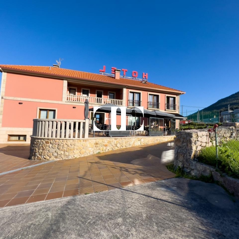 Inversión Hotelera de Éxito en Santa María de Oya: Hotel A Riña
