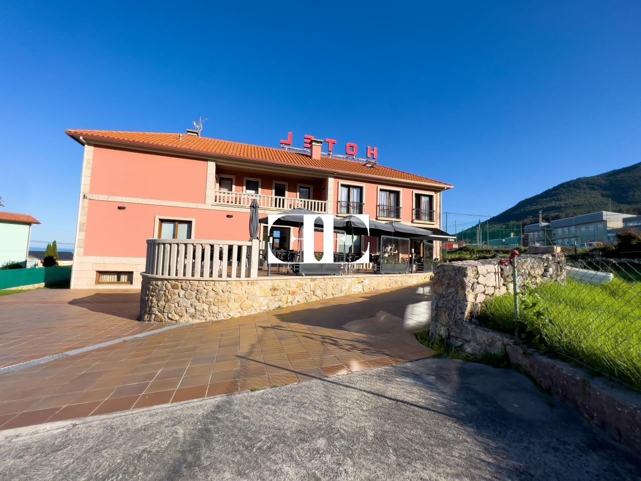 Inversión Hotelera de Éxito en Santa María de Oya: Hotel A Riña