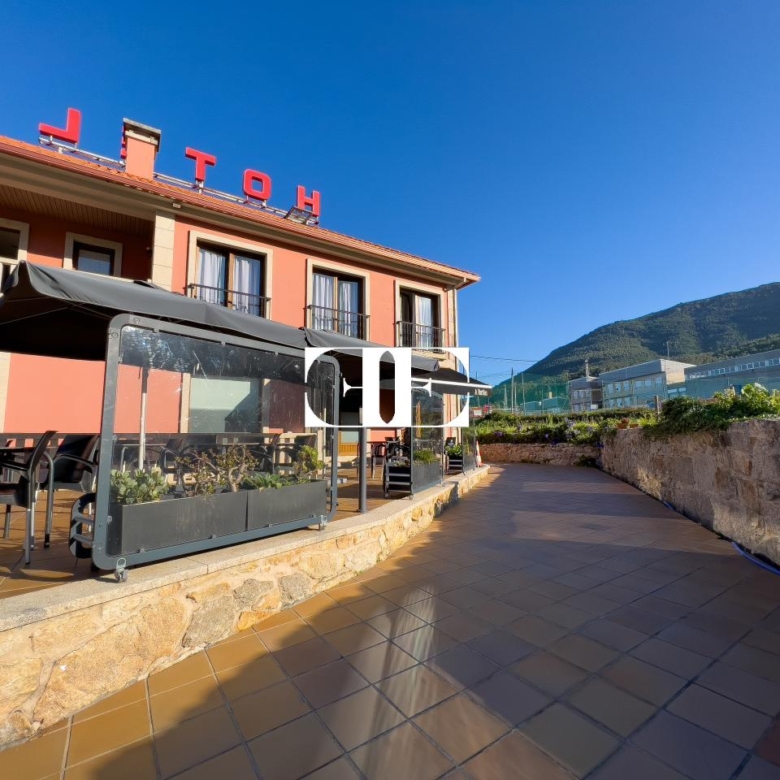 Inversión Hotelera de Éxito en Santa María de Oya: Hotel A Riña