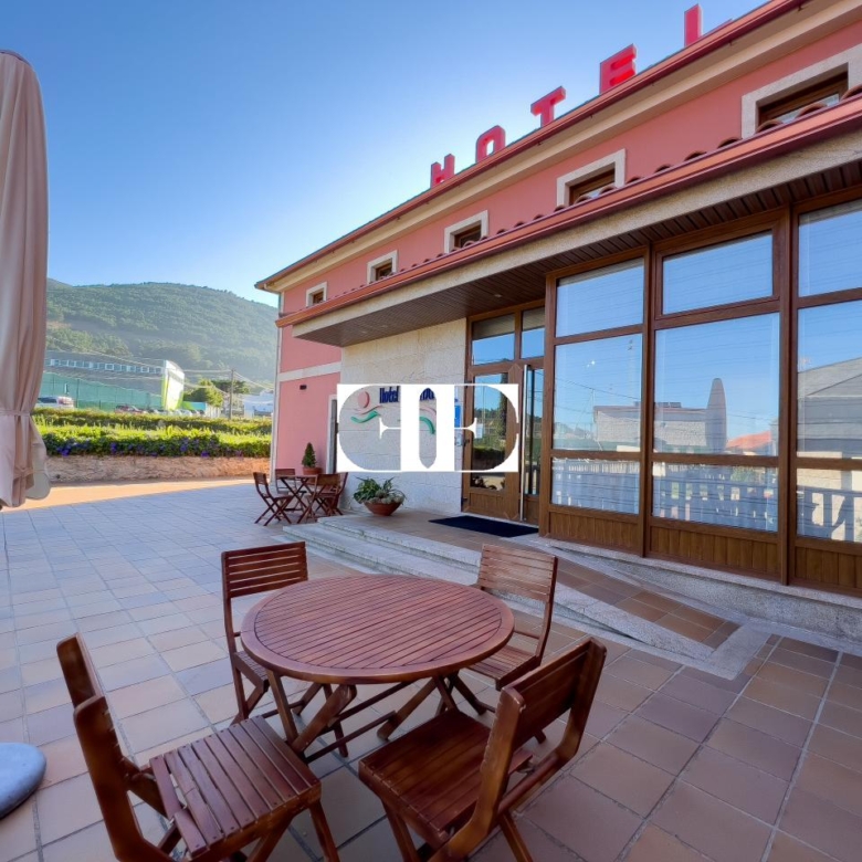 Inversión Hotelera de Éxito en Santa María de Oya: Hotel A Riña