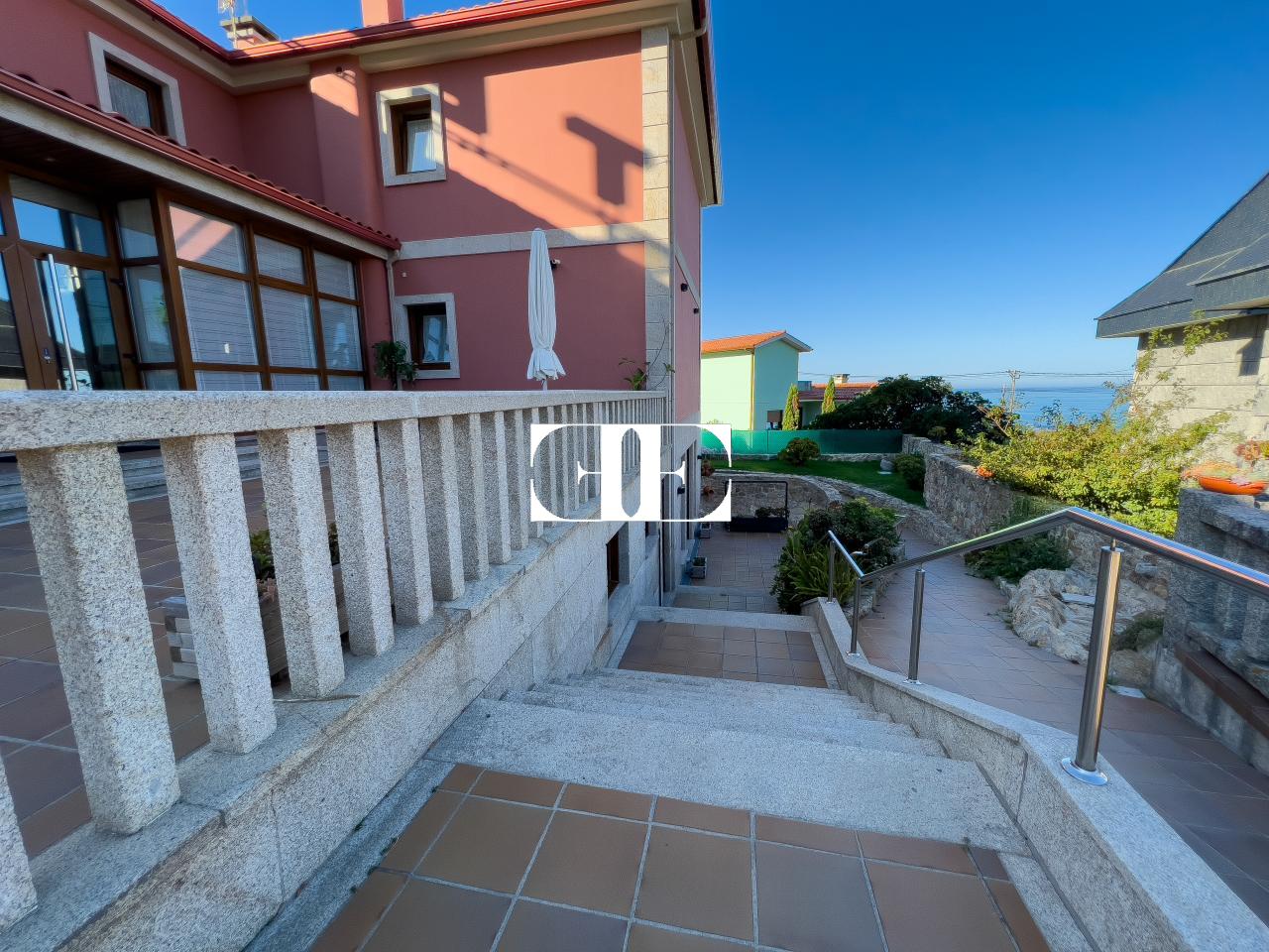 Inversión Hotelera de Éxito en Santa María de Oya: Hotel A Riña