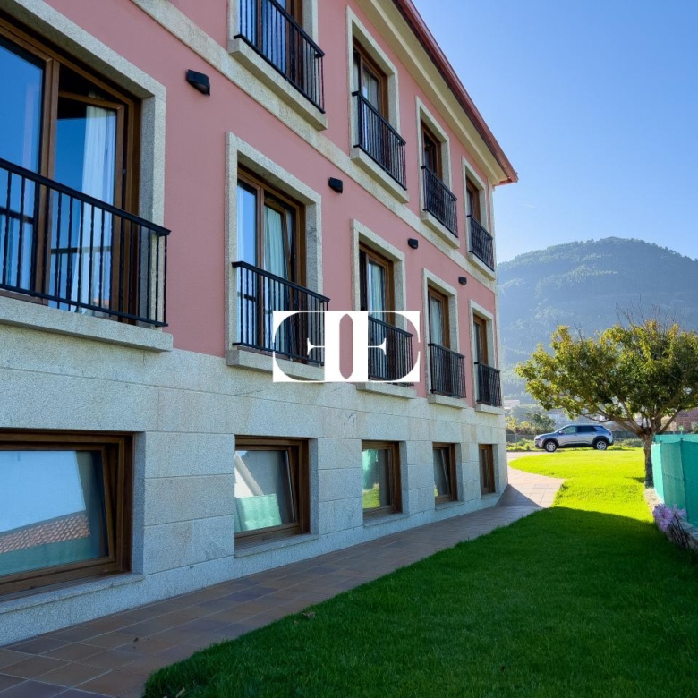 Inversión Hotelera de Éxito en Santa María de Oya: Hotel A Riña