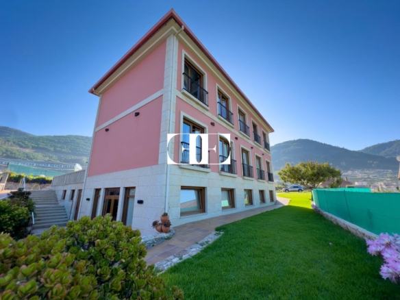 Inversión Hotelera de Éxito en Santa María de Oya: Hotel A Riña