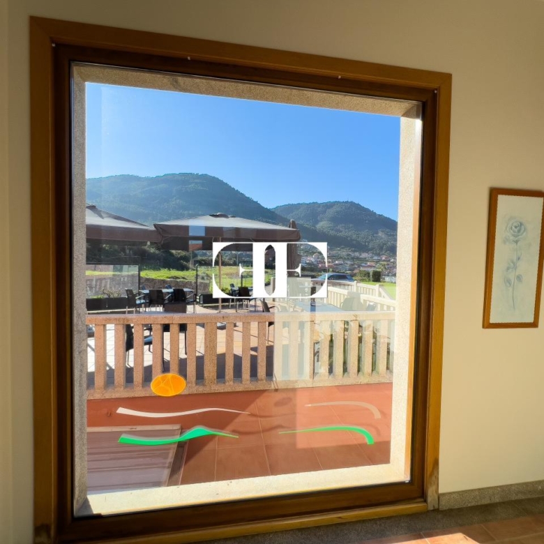 Inversión Hotelera de Éxito en Santa María de Oya: Hotel A Riña