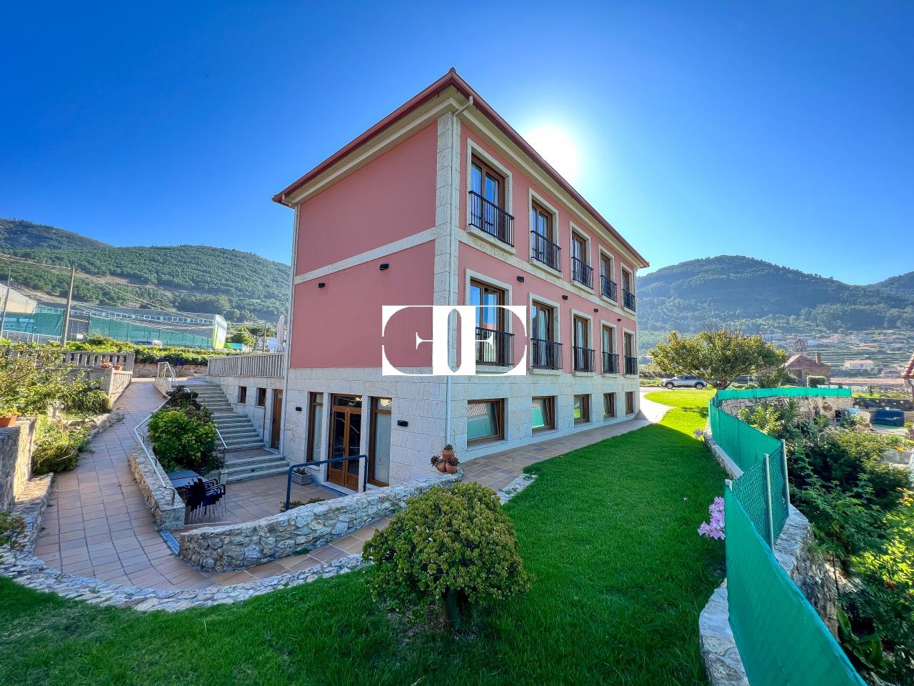 Inversión Hotelera de Éxito en Santa María de Oya: Hotel A Riña