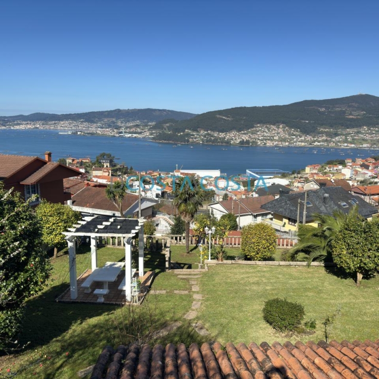 Se vende terreno edificable con vistas al mar y a las Cies en Chapela, cerca de Vigo