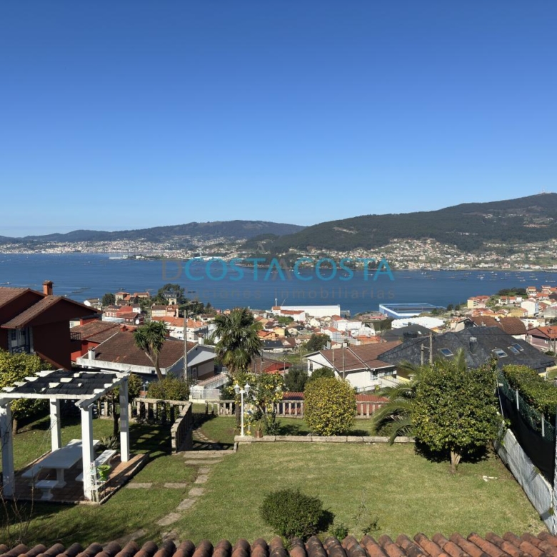 Se vende terreno edificable con vistas al mar y a las Cies en Chapela, cerca de Vigo