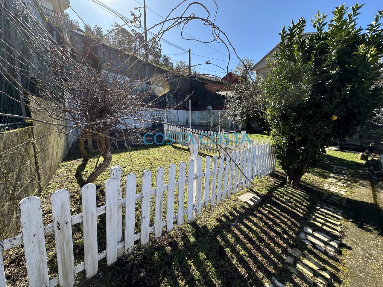 171085525400300008485_171085257145 Se vende terreno edificable con vistas al mar y a las Cies en Chapela, cerca de Vigo