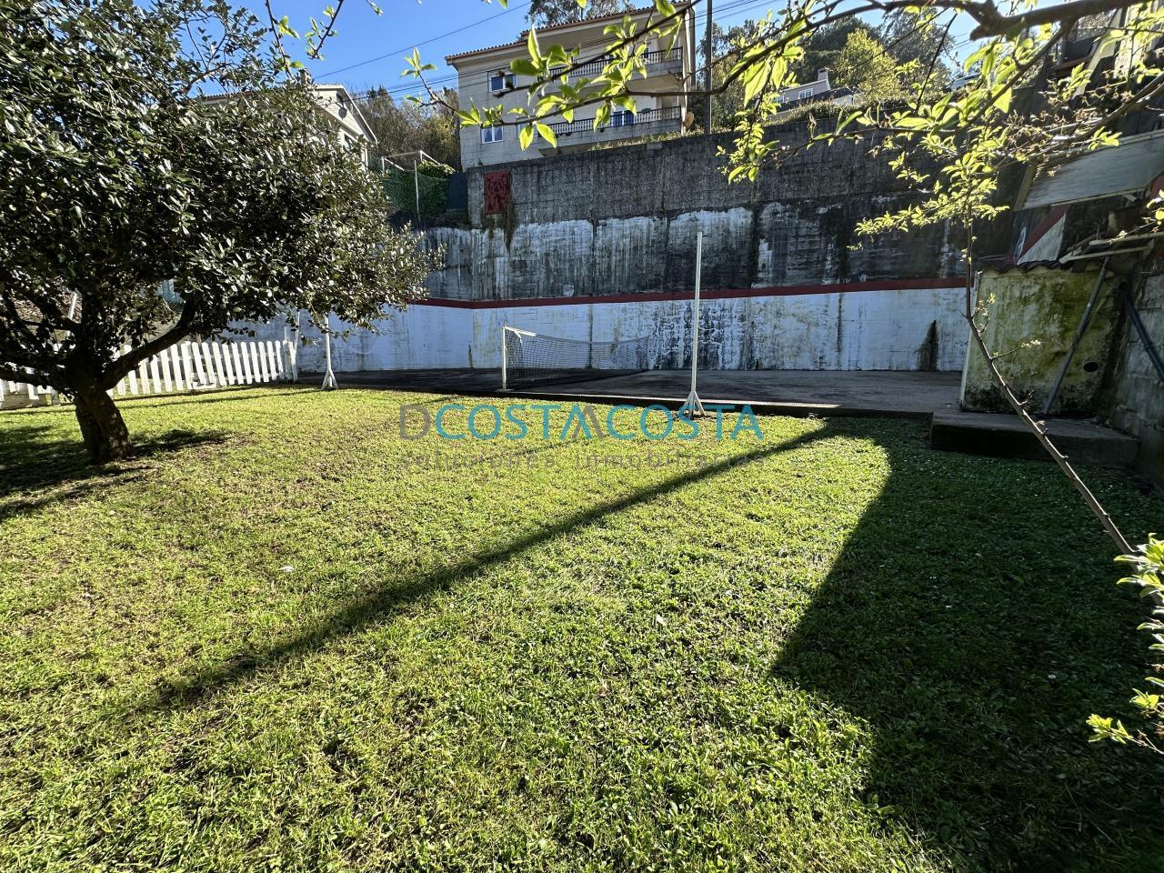 171085525496400008485_171085273964 Se vende terreno edificable con vistas al mar y a las Cies en Chapela, cerca de Vigo