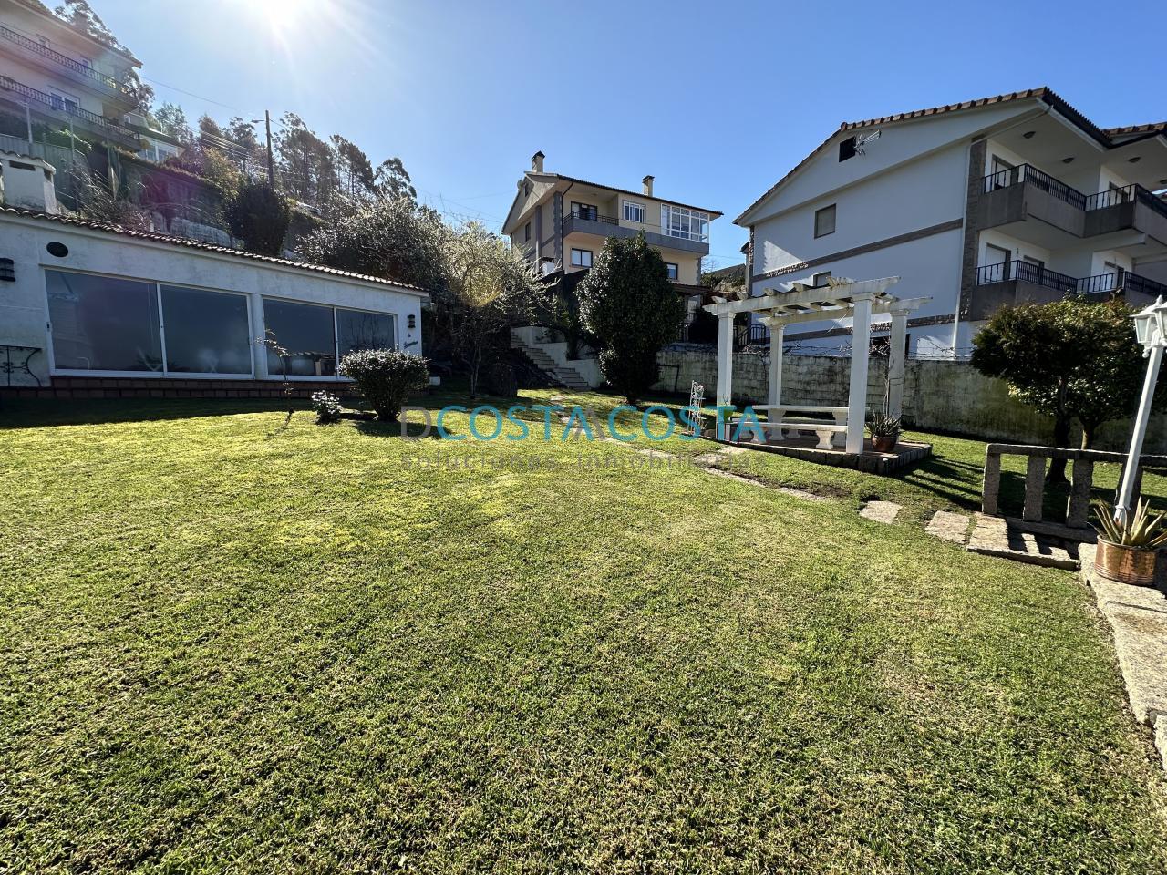 171085525593500008485_171085256783 Se vende terreno edificable con vistas al mar y a las Cies en Chapela, cerca de Vigo