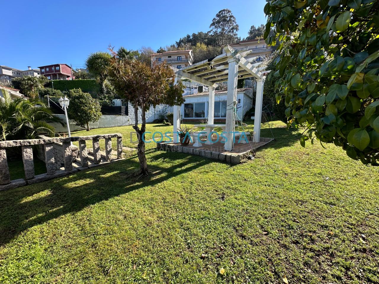 171085525877000008485_171084958860 Se vende terreno edificable con vistas al mar y a las Cies en Chapela, cerca de Vigo