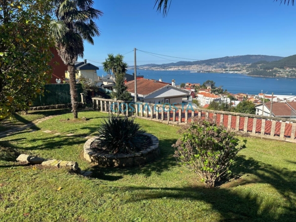 Se vende terreno edificable con vistas al mar y a las Cies en Chapela, cerca de Vigo