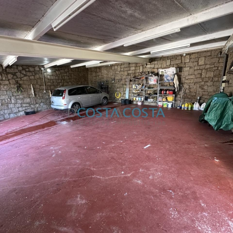 Se vende terreno edificable con vistas al mar y a las Cies en Chapela, cerca de Vigo