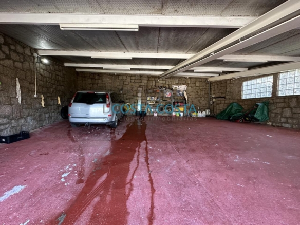 Se vende terreno edificable con vistas al mar y a las Cies en Chapela, cerca de Vigo