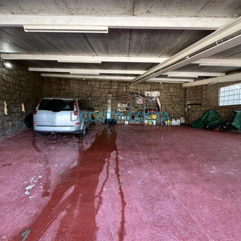 Se vende terreno edificable con vistas al mar y a las Cies en Chapela, cerca de Vigo