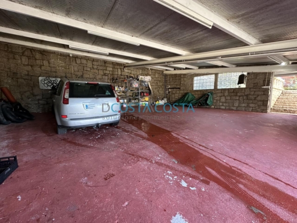 Se vende terreno edificable con vistas al mar y a las Cies en Chapela, cerca de Vigo