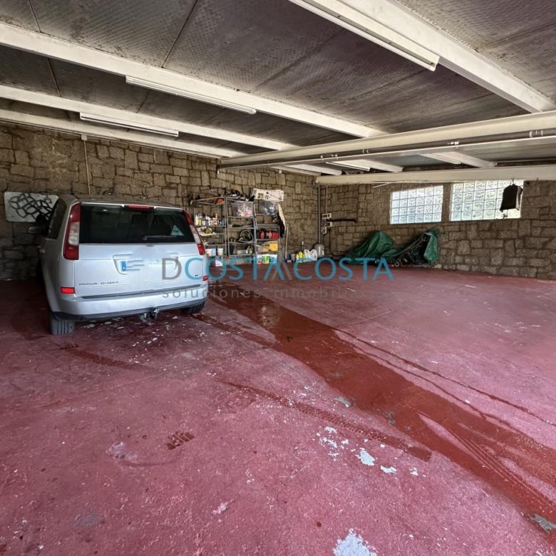 Se vende terreno edificable con vistas al mar y a las Cies en Chapela, cerca de Vigo