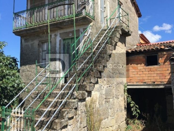 OPORTUNIDAD CASA PARA REFORMAR