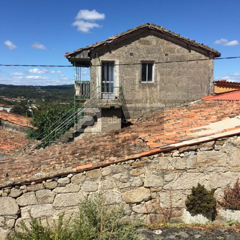 OPORTUNIDAD CASA PARA REFORMAR