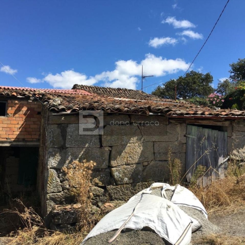 OPORTUNIDAD CASA PARA REFORMAR