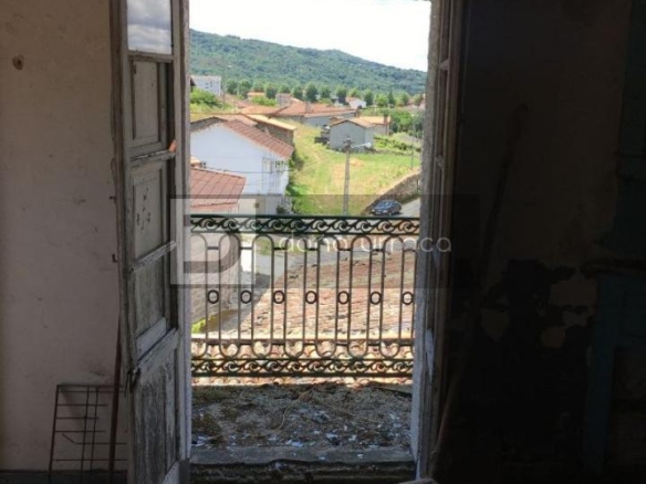 OPORTUNIDAD CASA PARA REFORMAR