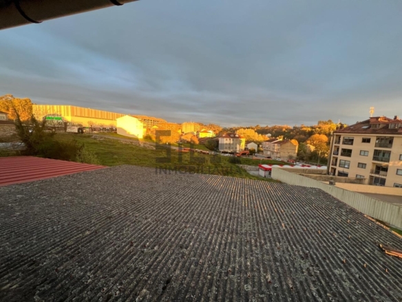 VENTA CASA EN O CARBALLIÑO