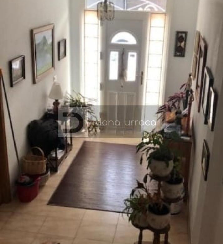 ESPECTACULAR CASA EN LOBIOS