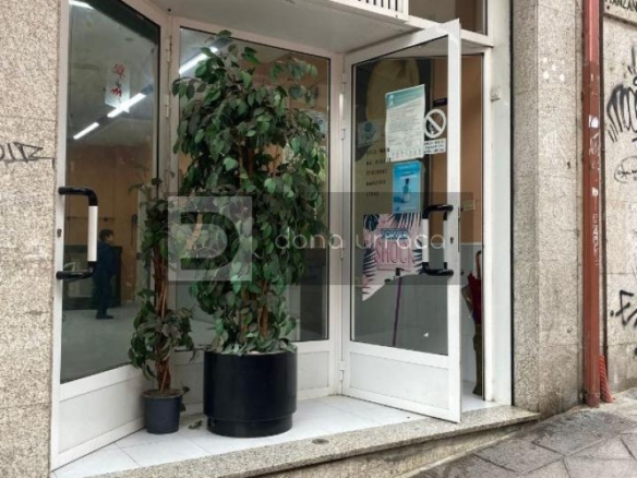 Alquiler de Local en calle Cabeza de Manzaneda ANTES PELUQUERIA